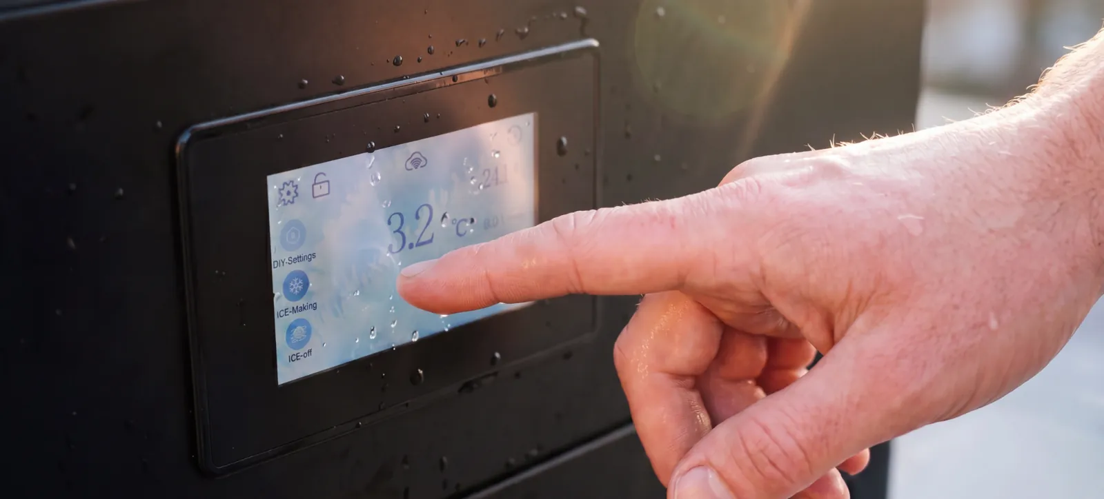 Touchscreen und App Steuerung von qoob8 Genesis
